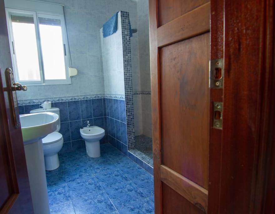 Charming House With Private Tennis Court And Pool