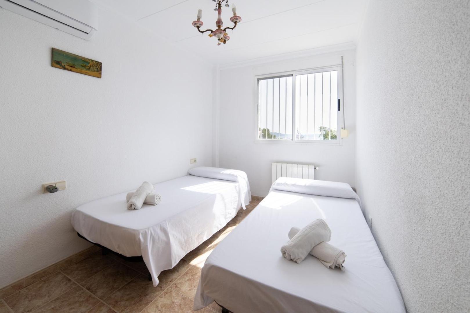 Charming House With Private Tennis Court And Pool Catadau